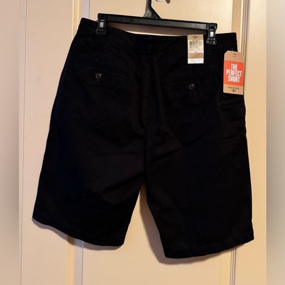 MENS DOCKERS SHORTS - Picture 2 of 7